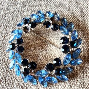 Vintage Crown Trifari RhinestoneBrooch Pin.  2 Stones Missing.
